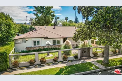 19120 Hartland St, Reseda, CA 91335 - Photo 2