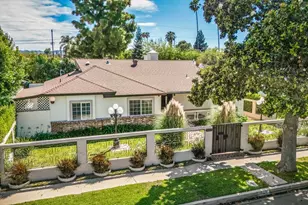 19120 Hartland St, Reseda, CA 91335 - Photo 2