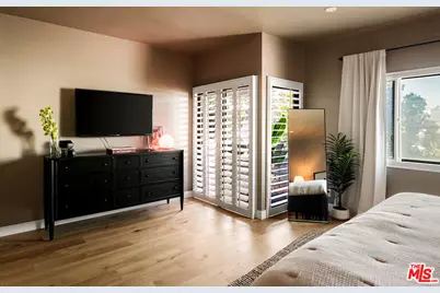 651 Wilcox Ave #3C, Los Angeles, CA 90004 - Photo 12