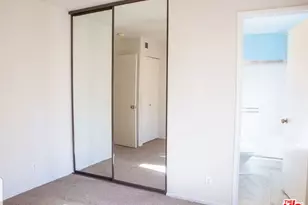 27656 Ironstone Dr, Canyon Country, CA 91387 - Photo 18