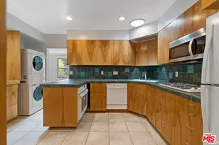 9010 Norma Pl, West Hollywood, CA 90069 - Photo 10