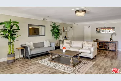 12325 Chandler Blvd, Valley Village, CA 91607 - Photo 2