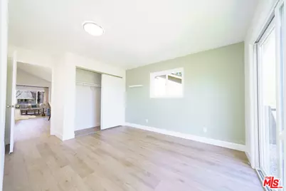 24086 Avenida Crescenta, Valencia, CA 91355 - Photo 6