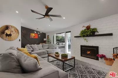 20756 Clarendon St, Woodland Hills, CA 91367 - Photo 6