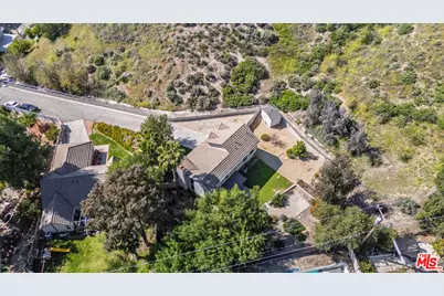 27866 Glasser Ave, Canyon Country, CA 91351 - Photo 4