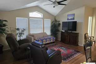 356 Saguaro Dr, Palm Springs, CA 92264 - Photo 2