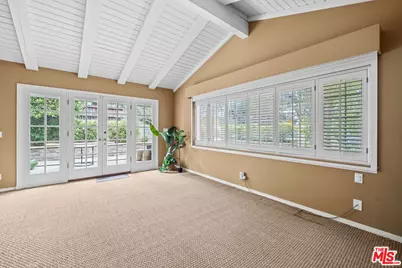 15901 Junaluska Way, Pacific Palisades, CA 90272 - Photo 12