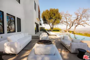 13331 Mulholland Dr, Beverly Hills, CA 90210 - Photo 4