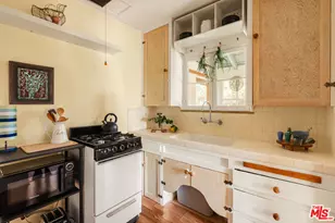 654 Frontenac Ave, Los Angeles, CA 90065 - Photo 12