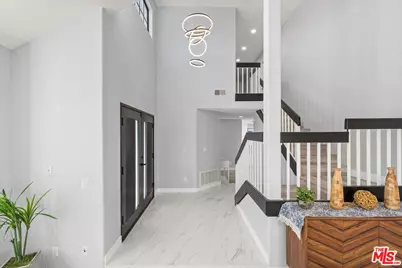 18251 Chase St, Northridge, CA 91325 - Photo 2