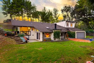 2171 McKain St, Calabasas, CA 91302 - Photo 2