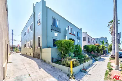 1662 S Harvard Blvd, Los Angeles, CA 90006 - Photo 2