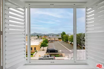 1121 E Wilson Ave #12, Glendale, CA 91206 - Photo 12