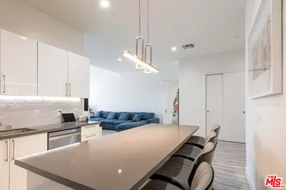 3223 W 6th St #902, Los Angeles, CA 90020 - Photo 8