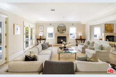 1350 Benedict Canyon Dr, Beverly Hills, CA 90210 - Photo 4