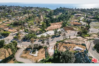 16431 W Sunset Blvd #A, Pacific Palisades, CA 90272 - Photo 2