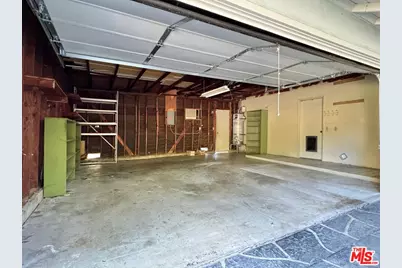 26026 Adamor Rd, Calabasas, CA 91302 - Photo 42