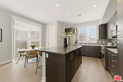 2753 Waverly Dr #806, Los Angeles, CA 90039 - Photo 4