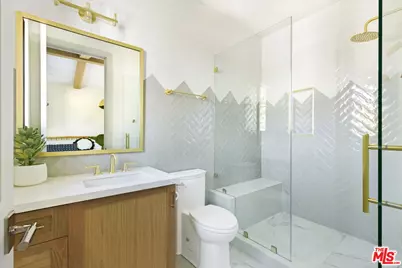6310 Mirror Lake Dr, Los Angeles, CA 90068 - Photo 24