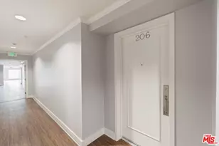 1951 N Beachwood Dr, Los Angeles, CA 90068 - Photo 2