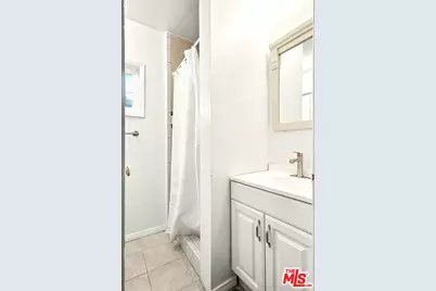 14954 Hesby St, Sherman Oaks, CA 91403 - Photo 22