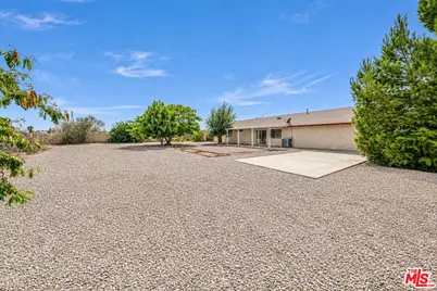 12865 Amethyst Rd, Victorville, CA 92392 - Photo 24