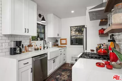 2108 Tavern Trl, Los Angeles, CA 90046 - Photo 8