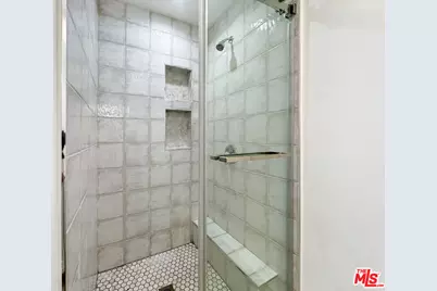 5930 Willoughby Ave, Los Angeles, CA 90038 - Photo 26