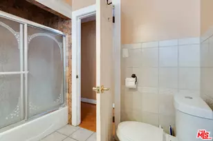 4915 10th Ave, Los Angeles, CA 90043 - Photo 12