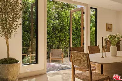 435 N Laurel Ave, Los Angeles, CA 90048 - Photo 4