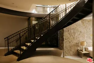 9233 Swallow Dr, West Hollywood, CA 90069 - Photo 22