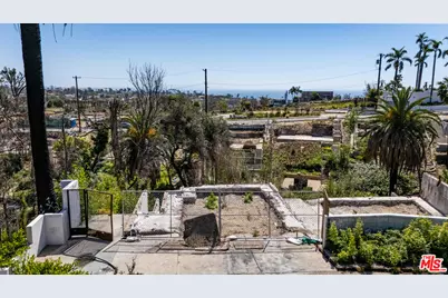 16544 Akron St, Pacific Palisades, CA 90272 - Photo 1