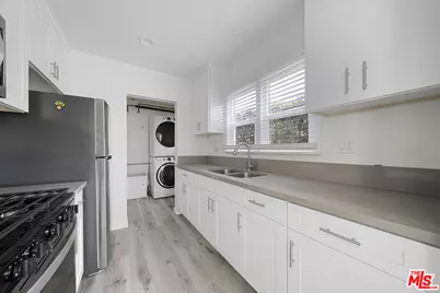 649 Rose Ave, Venice, CA 90291 - Photo 32