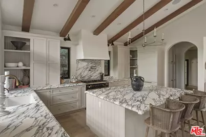 131 S Saltair Ave, Los Angeles, CA 90049 - Photo 6