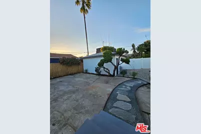 12865 Gilmore Ave, Los Angeles, CA 90066 - Photo 32
