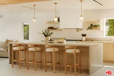 880 Teakwood Rd, Los Angeles, CA 90049 - Photo 10