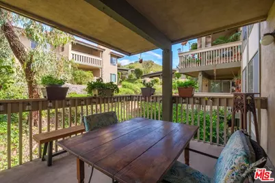 255 Sequoia Ct #23, Thousand Oaks, CA 91360 - Photo 12