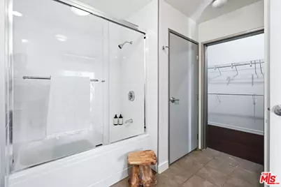 645 W 9th St #342, Los Angeles, CA 90015 - Photo 28