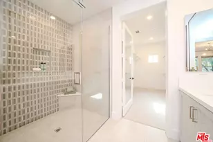 8900 Los Coyotes Ct, Buena Park, CA 90621 - Photo 22