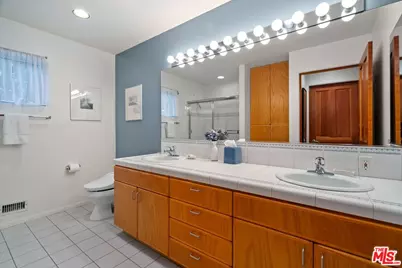 26207 Ingleside Way, Malibu, CA 90265 - Photo 32