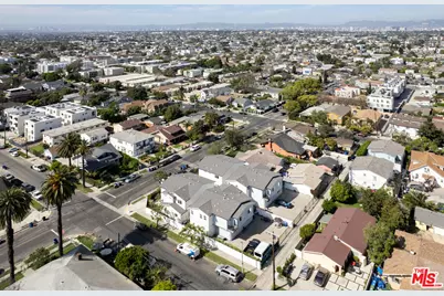 1135 Leighton Ave, Los Angeles, CA 90037 - Photo 6
