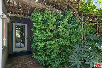 13522 Delano St, Van Nuys, CA 91401 - Photo 4