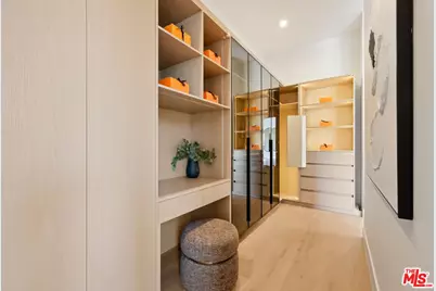 5200 Oakdale Ave, Woodland Hills, CA 91364 - Photo 22