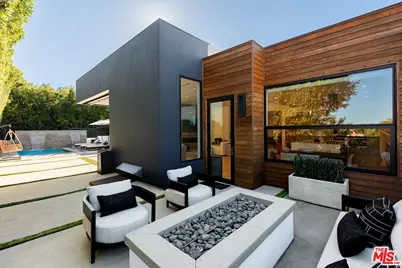 16366 Sloan Dr, Los Angeles, CA 90049 - Photo 36