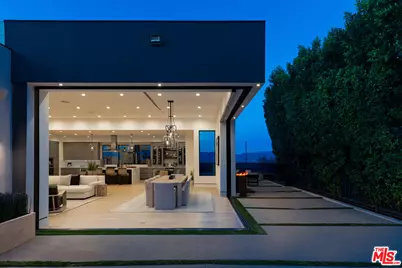 16366 Sloan Dr, Los Angeles, CA 90049 - Photo 46