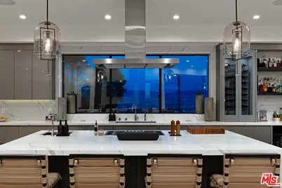 16366 Sloan Dr, Los Angeles, CA 90049 - Photo 48