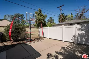 5753 Mammoth Ave, Los Angeles, CA 91401 - Photo 32