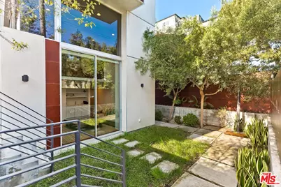 111 Eastwind St, Marina del Rey, CA 90292 - Photo 1