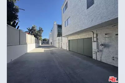 4924 McConnell Ave, Los Angeles, CA 90066 - Photo 28