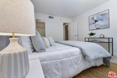 750 N Kings Rd #217, West Hollywood, CA 90069 - Photo 24